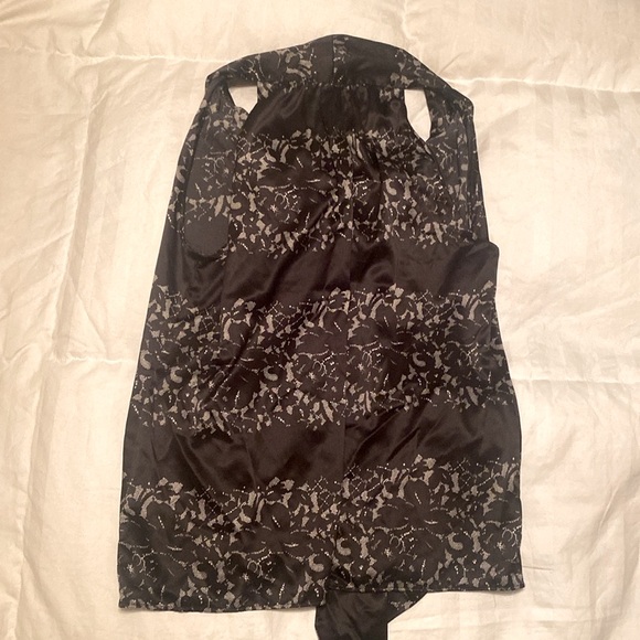 Banana Republic petite large adorable tie top tank fancy lacy look silky touch - Picture 3 of 8